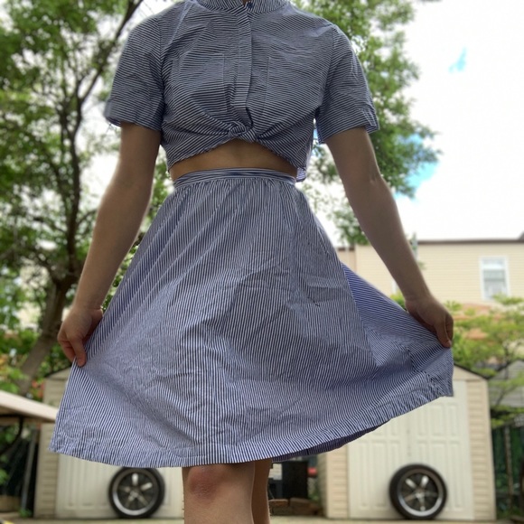 Crop TopSkirt Set /Midi Dress - Picture 3 of 12